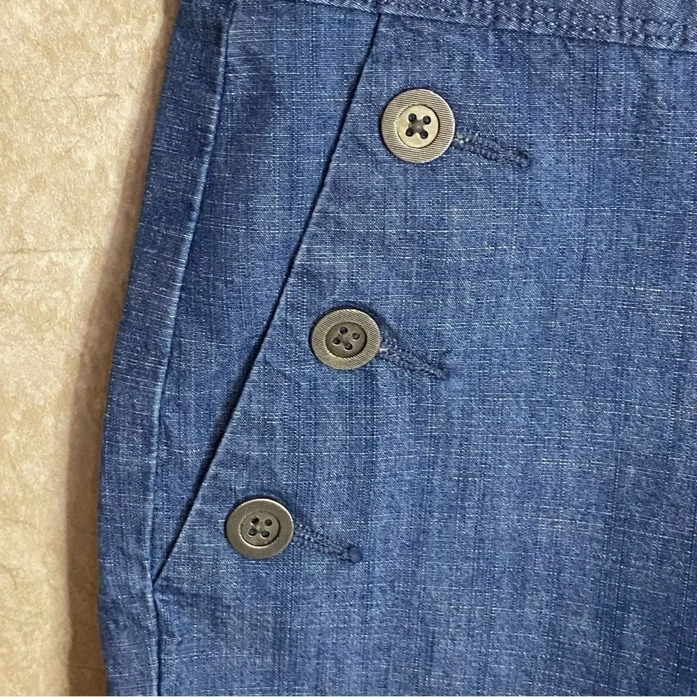 THE LIMITED / Blue Chambray Shorts High Rise Size 8